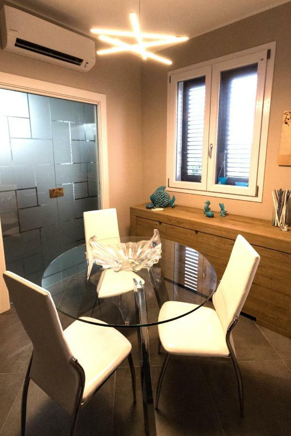 Ze-Vi Home Santa Flavia Εξωτερικό φωτογραφία