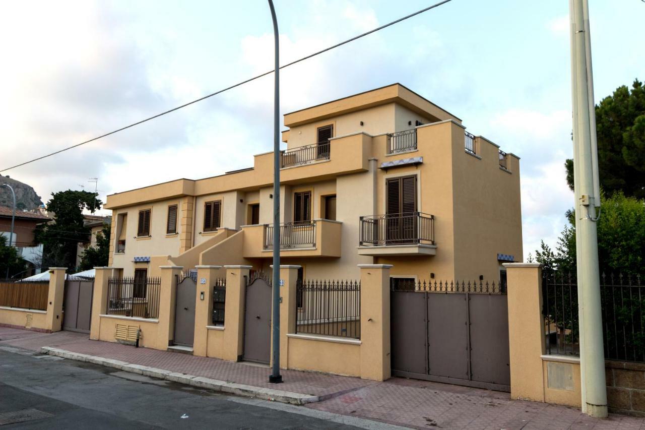 Ze-Vi Home Santa Flavia Εξωτερικό φωτογραφία